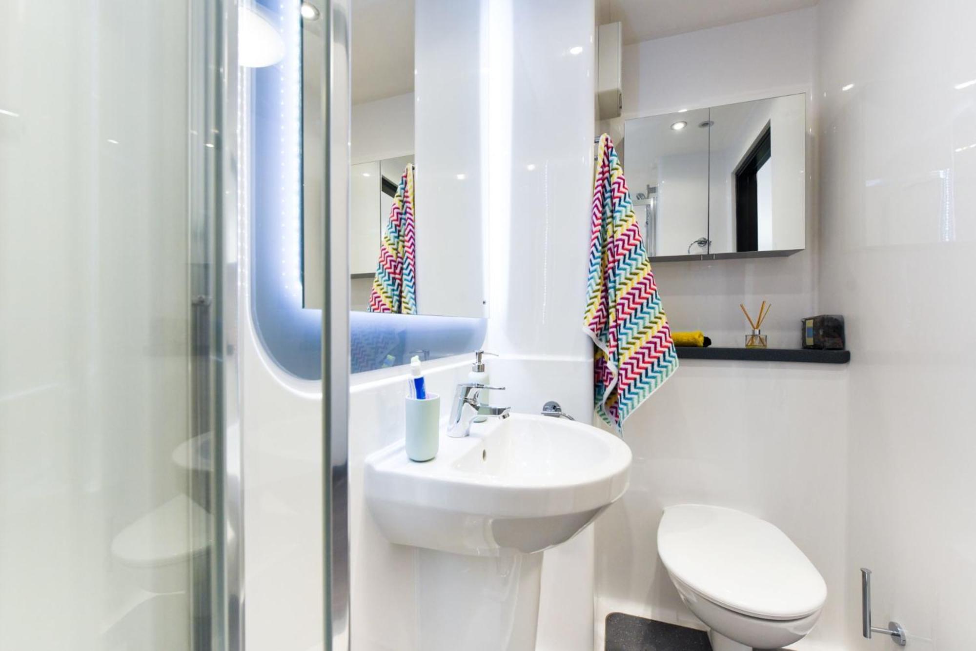 Comfortable Student-only In Appartamento Belfast